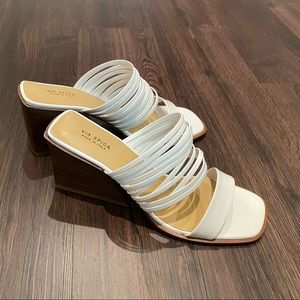 Mariam porcelain leather block heel slide